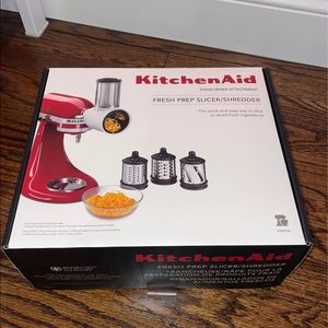 BNIB KITCHENAID SLICER SHREDDER ATTACHMENT